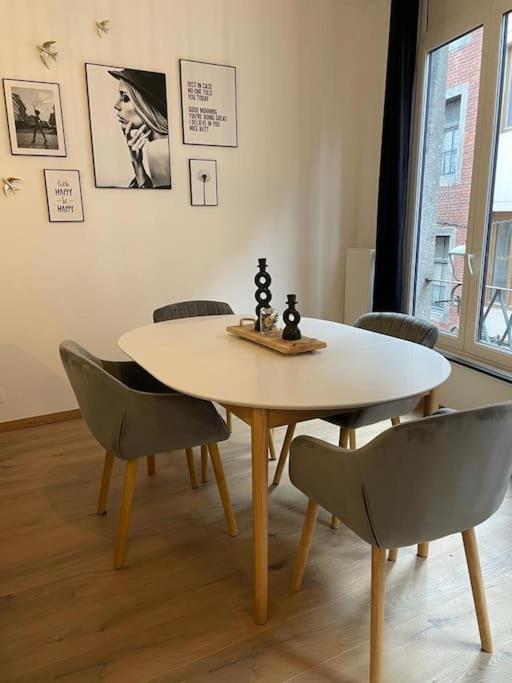 Suite 26-Appartement Au Coeur De Namur Bagian luar foto