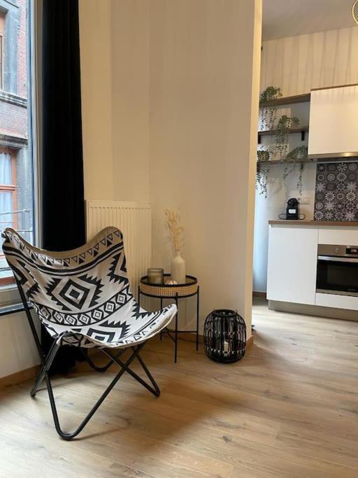 Suite 26-Appartement Au Coeur De Namur Bagian luar foto